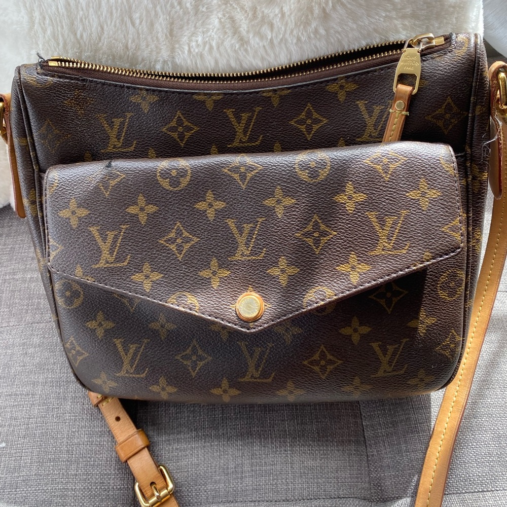 Authentic Vintage Louis Vuitton bag